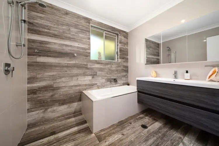 Sixth view of Homely house listing, 15 Baudin Close, Illawong NSW 2234