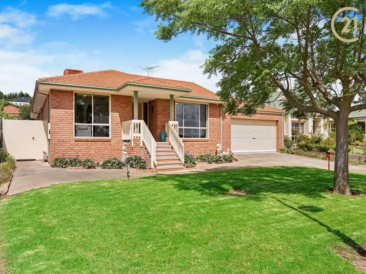14 Lochard Terrace, Narre Warren South VIC 3805