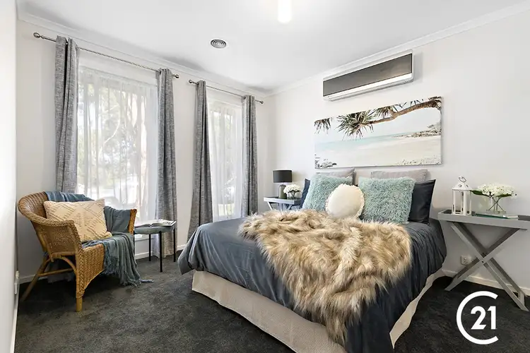 Fifth view of Homely house listing, 10 Chestnut Chase, Pakenham VIC 3810