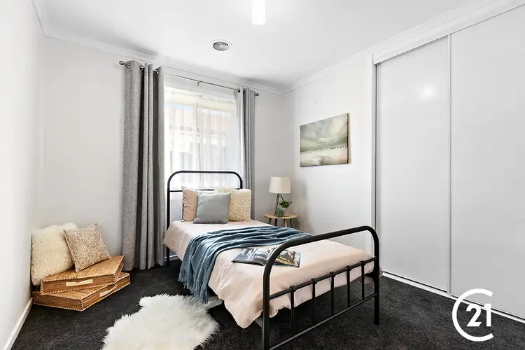 Sixth view of Homely house listing, 10 Chestnut Chase, Pakenham VIC 3810