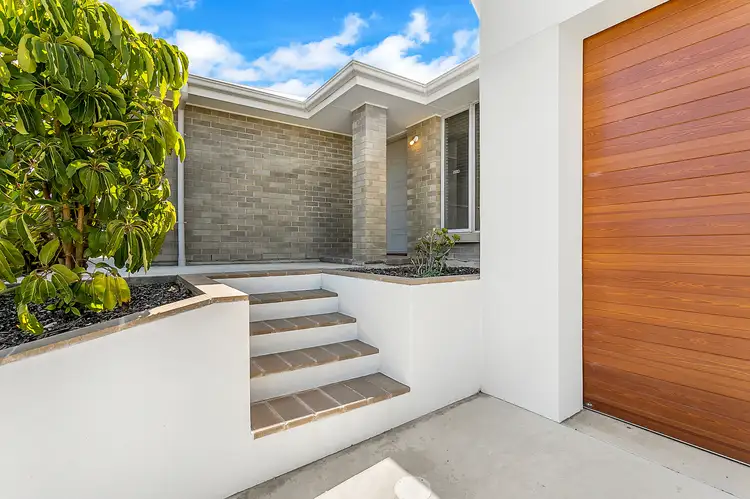 Second view of Homely house listing, 25 Yeltana Avenue, Huntfield Heights SA 5163