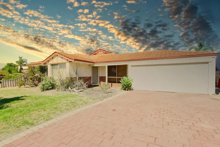 15 Darwin Way, College Grove WA 6230