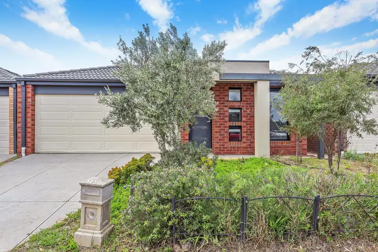 38 Clearwood Dr, Truganina VIC 3029