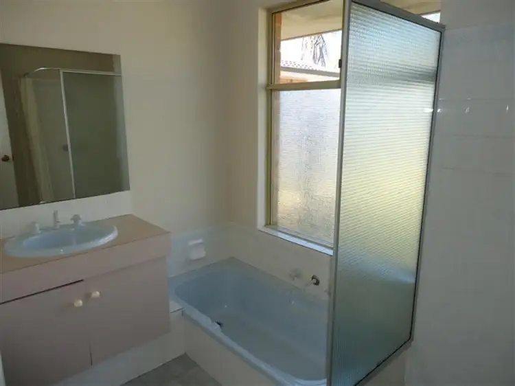 Seventh view of Homely house listing, 4 Macau Place, Warnbro WA 6169