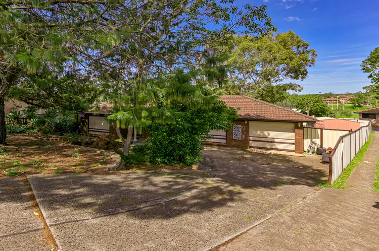 25 Woodcourt Street, Ambarvale NSW 2560