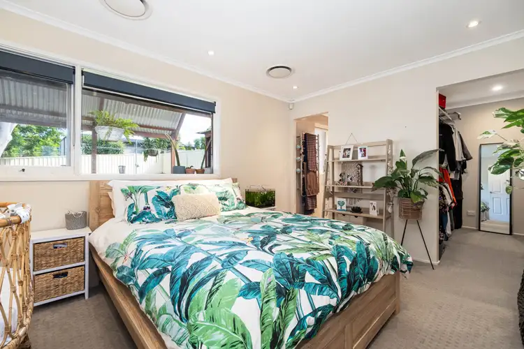 Fifth view of Homely house listing, 9 Aminya Crescent, Bradbury NSW 2560