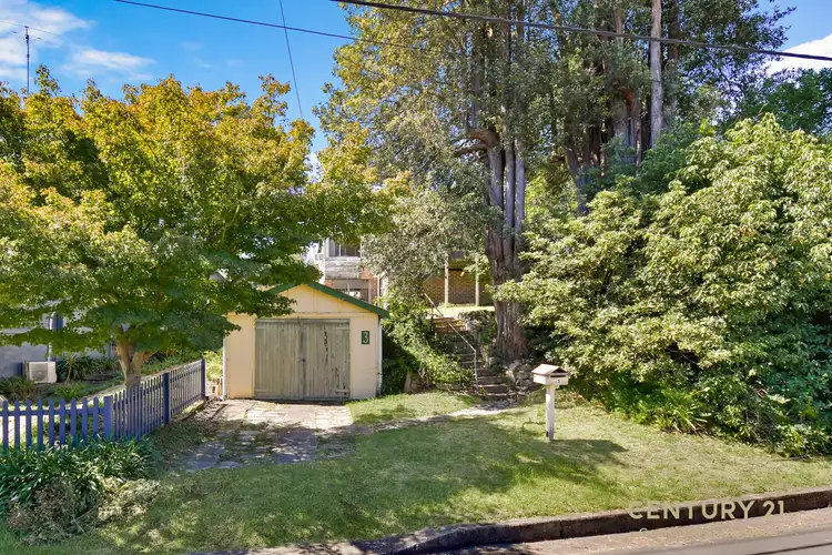 3 Boland Ave, Springwood NSW 2777
