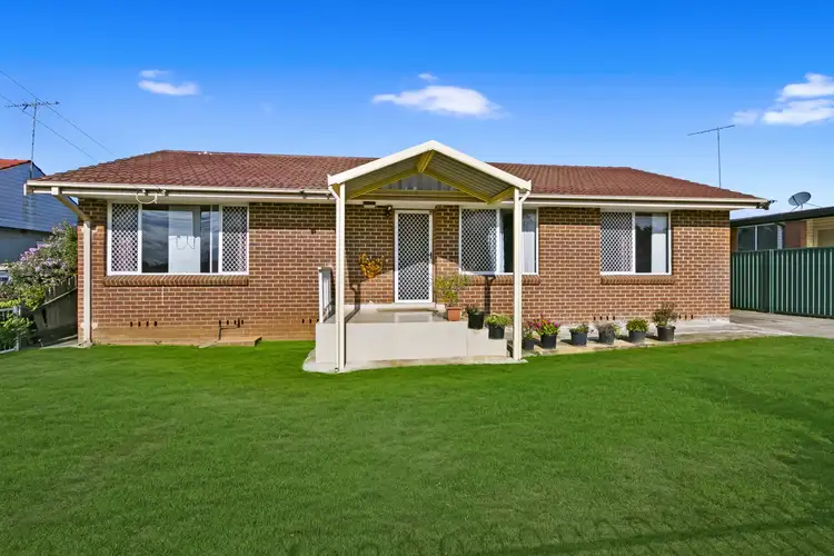 88 Kent St, Minto NSW 2566