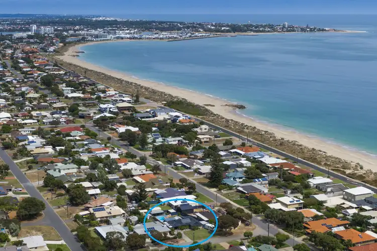 5 Keats Street, Silver Sands WA 6210