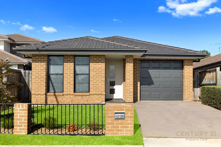 9 Grampian Ave, Minto NSW 2566