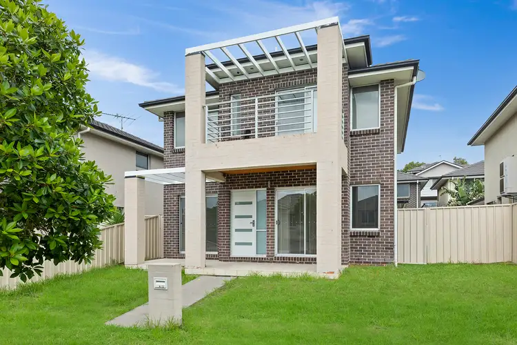 13 Decora Street, Mount Annan NSW 2567
