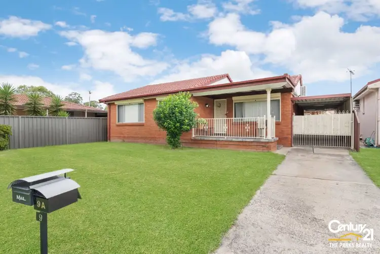 9 Marsden Close, Bossley Park NSW 2176