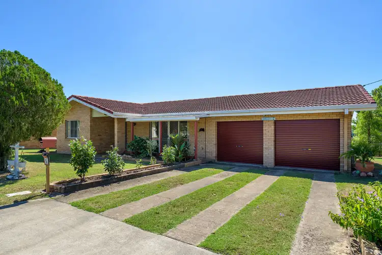 5 Williams Lane, Southside QLD 4570