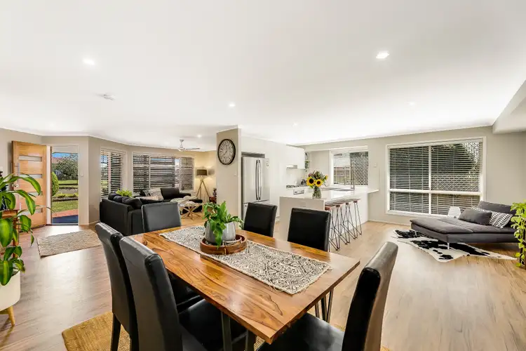 14 Buckle Court, Middle Ridge QLD 4350