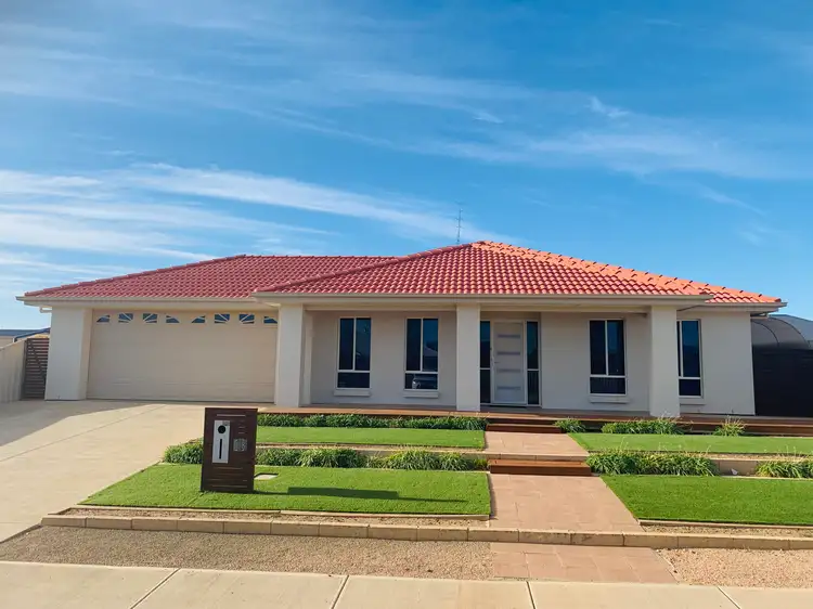 18 Quintrell Street, Moonta Bay SA 5558