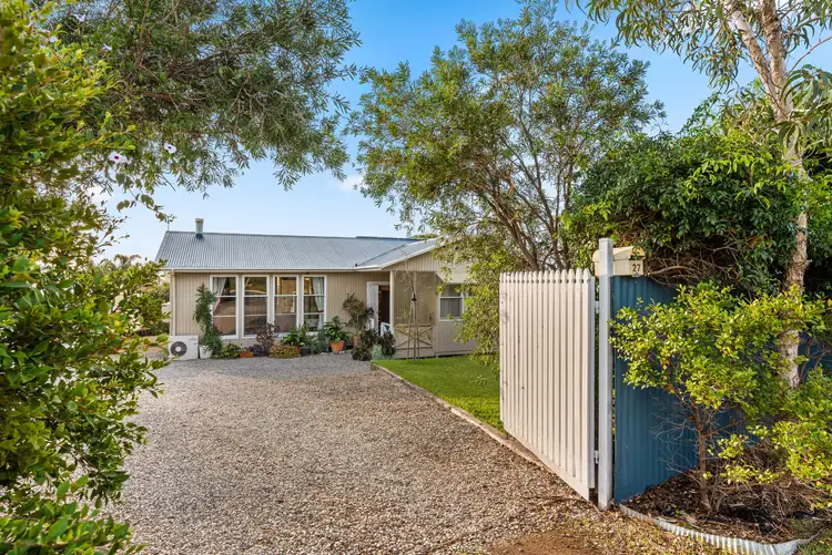 27 Gordon Place, Sellicks Beach SA 5174