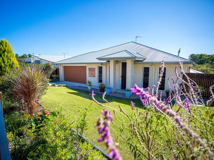 10 Sunburst Place, Southside QLD 4570