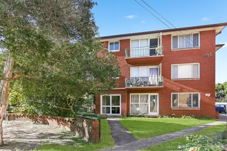 Main view of Homely unit listing, 2/25 Templeman Crescent, Hillsdale NSW 2036
