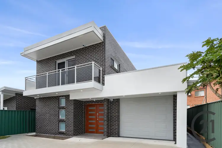 10 C Chrysanthemum Ave, Lurnea NSW 2170