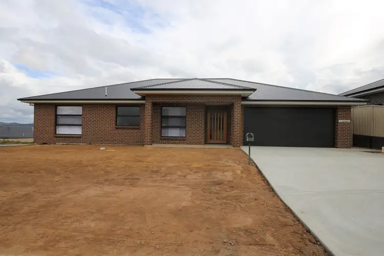 1 Dovey Drive, Kelso NSW 2795
