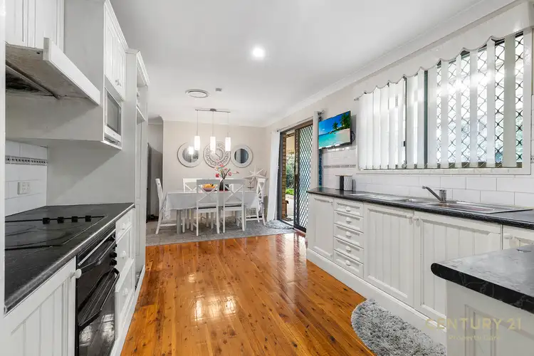 8 Norton Place, Minto NSW 2566