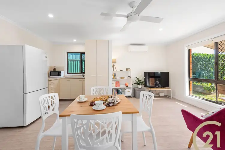Fifth view of Homely unit listing, 2/13 Dunns Terrace, Scarborough QLD 4020