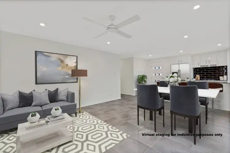 2/5 Tamarind Pl, Woombye QLD 4559