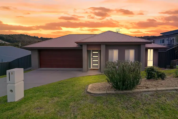 7 Yarborough Road, Cameron Park NSW 2285