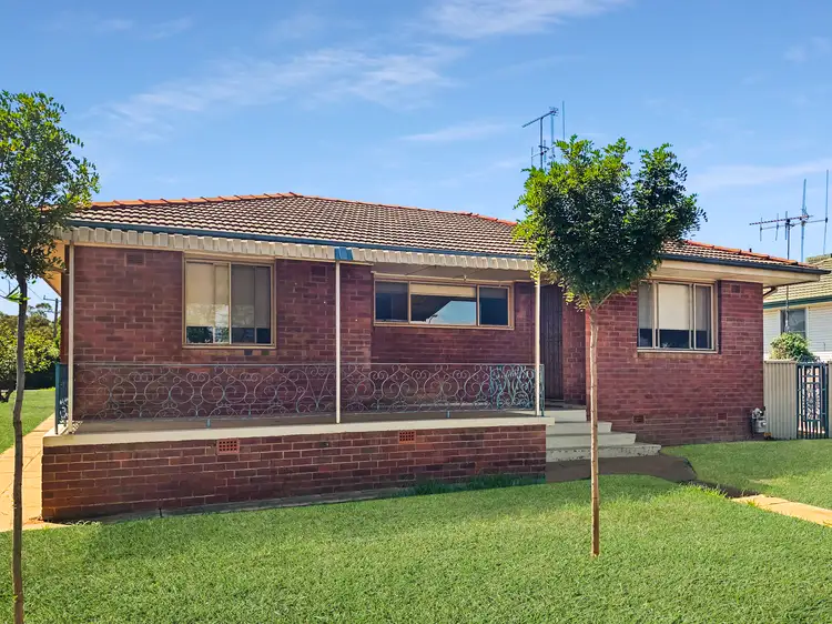 21 Holloway Street, Forbes NSW 2871