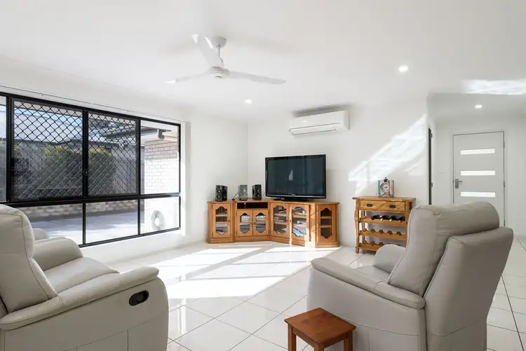 Third view of Homely house listing, 10 Trafalgar Court, Southside QLD 4570