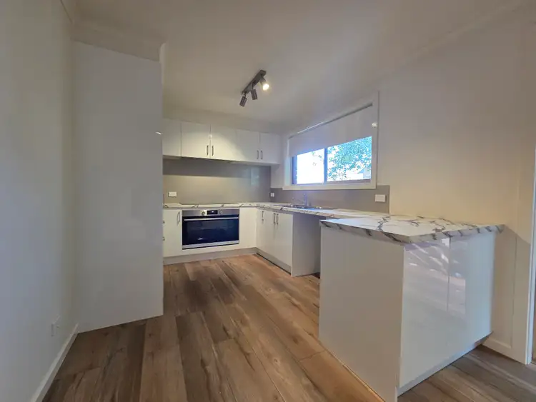 6 Woodside Ave, Clayton VIC 3168