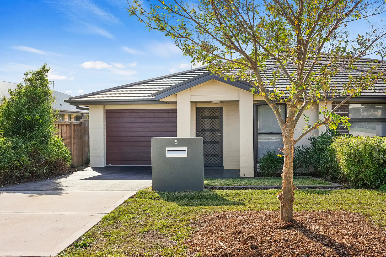 Main view of Homely semi-detached listing, 5 Snipe Street, Fletcher NSW 2287