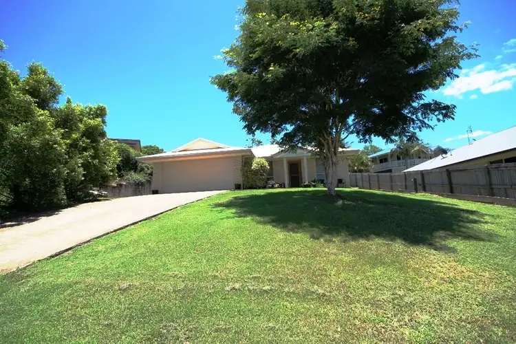 6 Petrie Court, Southside QLD 4570