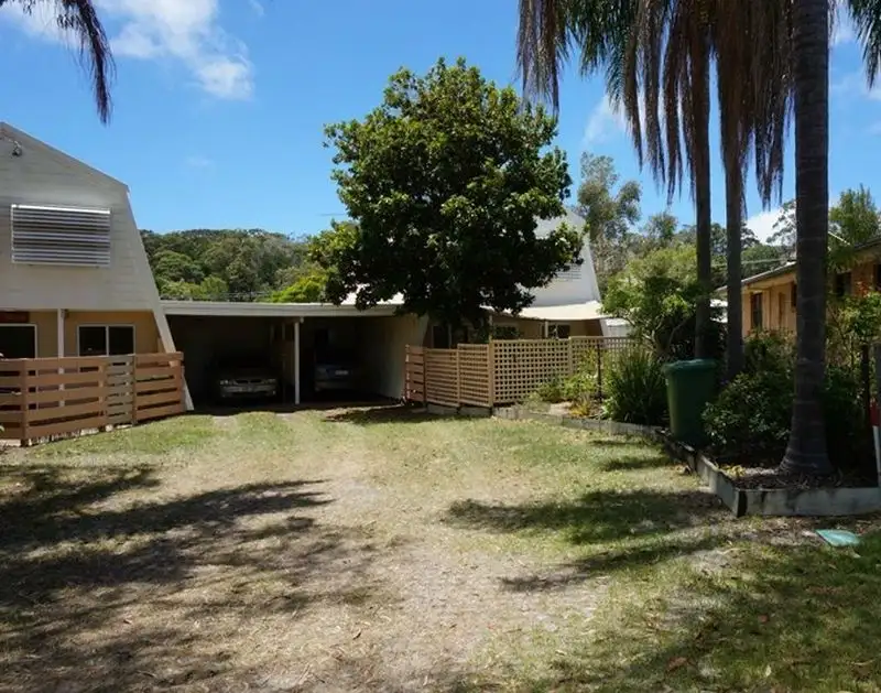 Main view of Homely unit listing, 2/11 Double Island Drive, Rainbow Beach QLD 4581