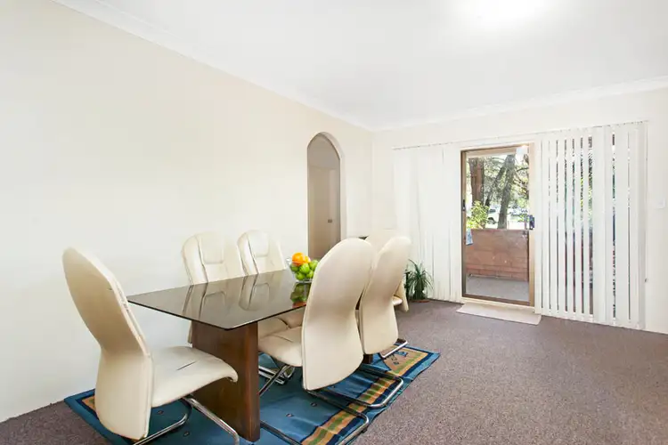 Fifth view of Homely apartment listing, 4/2-8 Kiora Road, Miranda NSW 2228