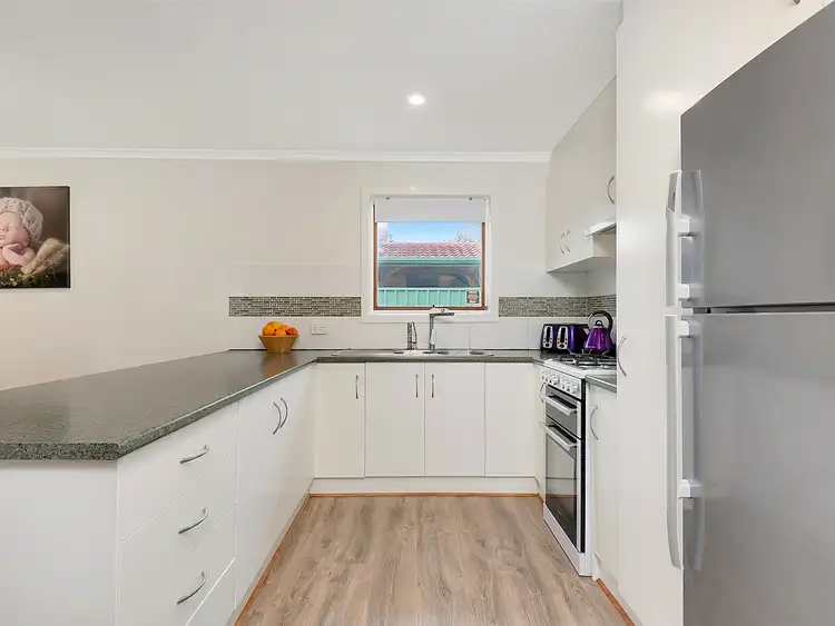 Sixth view of Homely house listing, 2 Farr Court, Para Hills West SA 5096