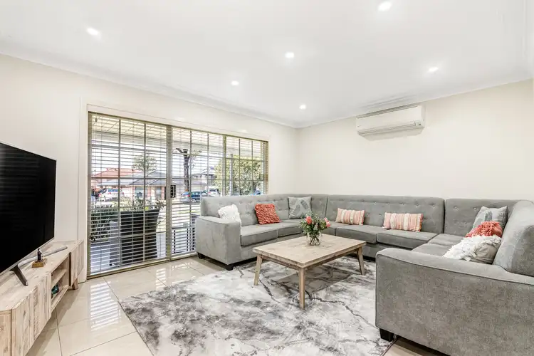 12 Hewison Avenue, Green Valley NSW 2168