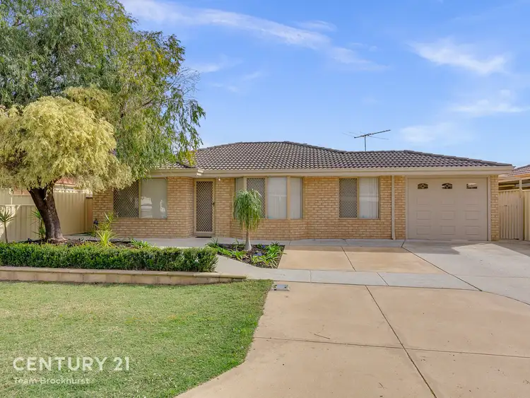 17 Lakewook Cove, Kenwick WA 6107