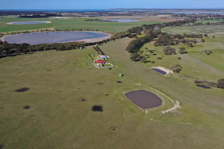 270 Emu Bay Road, Emu Bay SA 5223