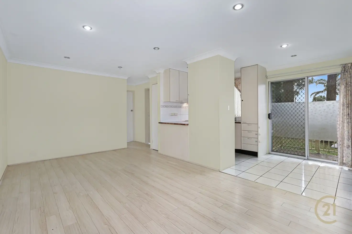 Main view of Homely unit listing, 10/16 Derby St, Minto NSW 2566