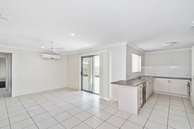 Second view of Homely house listing, 5 Whitehaven Way, Mount Low QLD 4818
