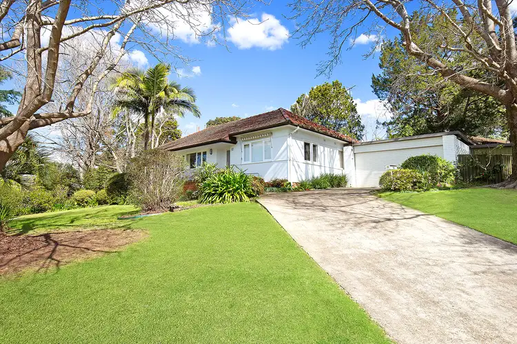 10 Charlton Ave, Turramurra NSW 2074