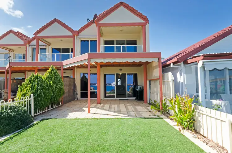 1 /2 Cooroyba Court, North Haven SA 5018