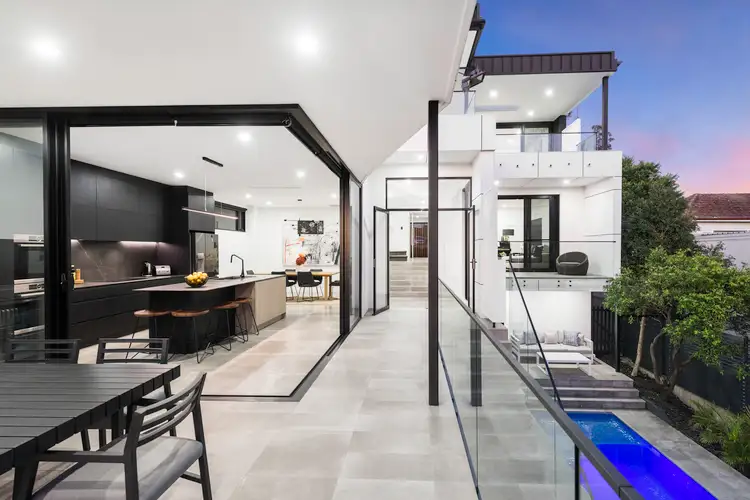 17 The Appian Way, South Hurstville NSW 2221