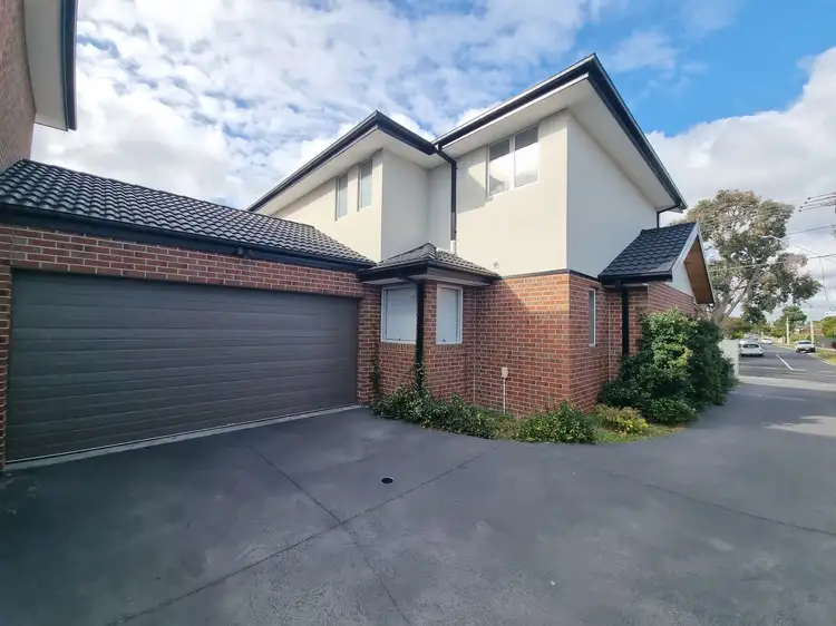 Third view of Homely townhouse listing, 1/39 Golf Links Avenue, Oakleigh VIC 3166