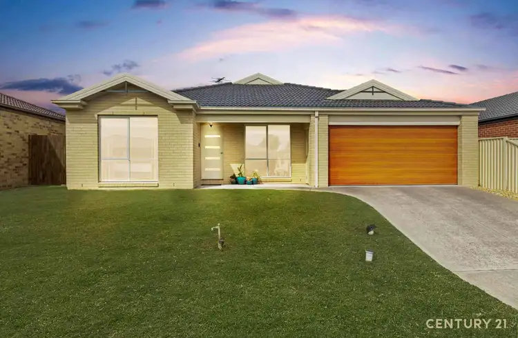 132 Blue Horizons Way, Pakenham VIC 3810