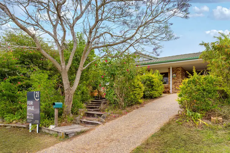 18 Fossickers Court, Southside QLD 4570