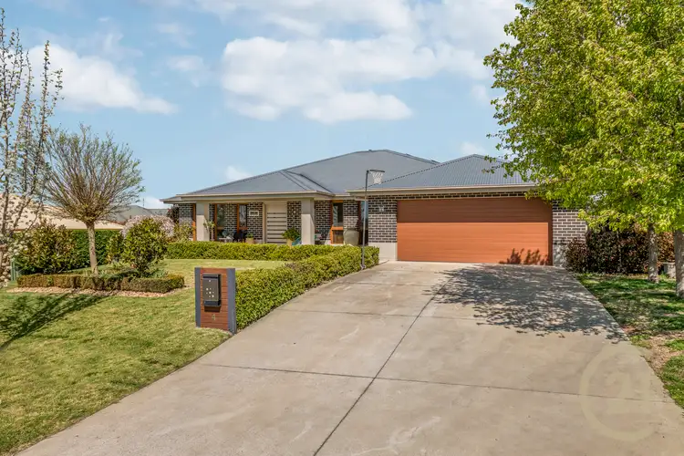 4 McGirr Street, Llanarth NSW 2795
