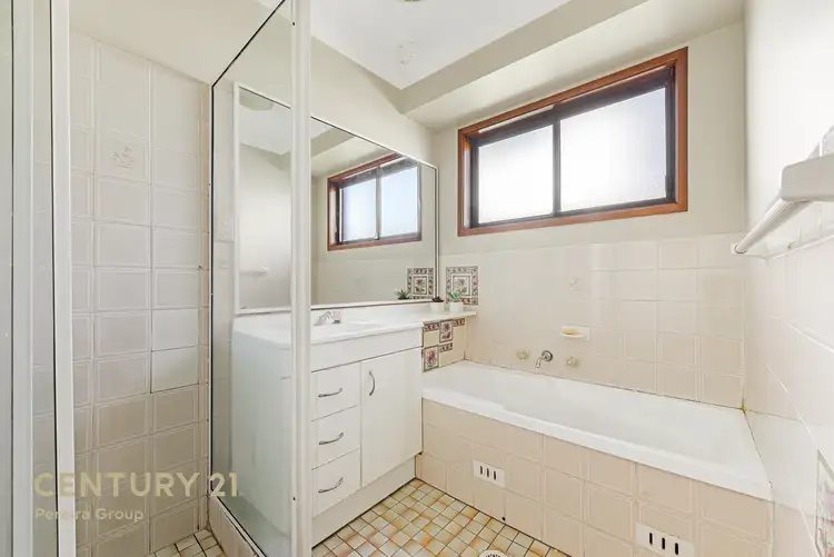 Fifth view of Homely house listing, 15 Vauxhall Place, Ingleburn NSW 2565
