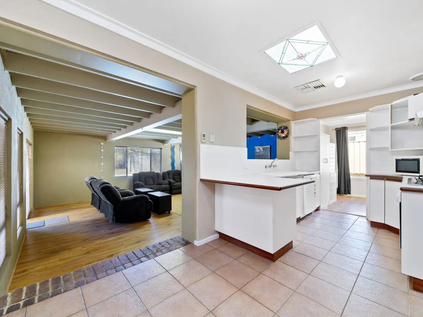 Main view of Homely house listing, 6 Farringdon Way, Huntingdale WA 6110